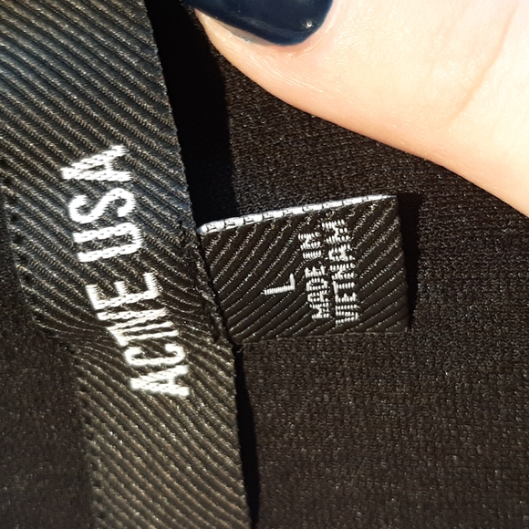 Flattering Pencil Skirt - Picture 4 of 4